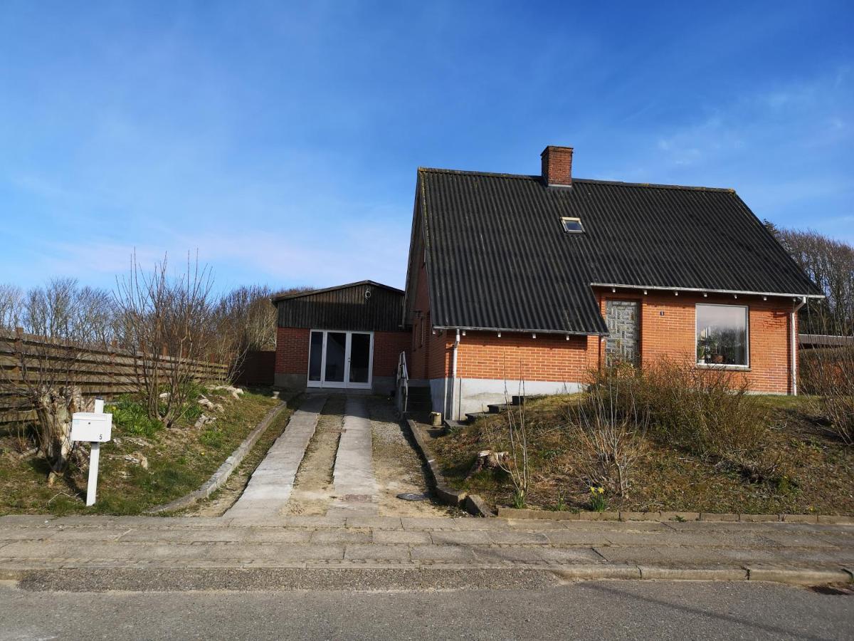 Logi I Hus Med Kunst Og Have Bed and Breakfast Vestervig Exteriör bild